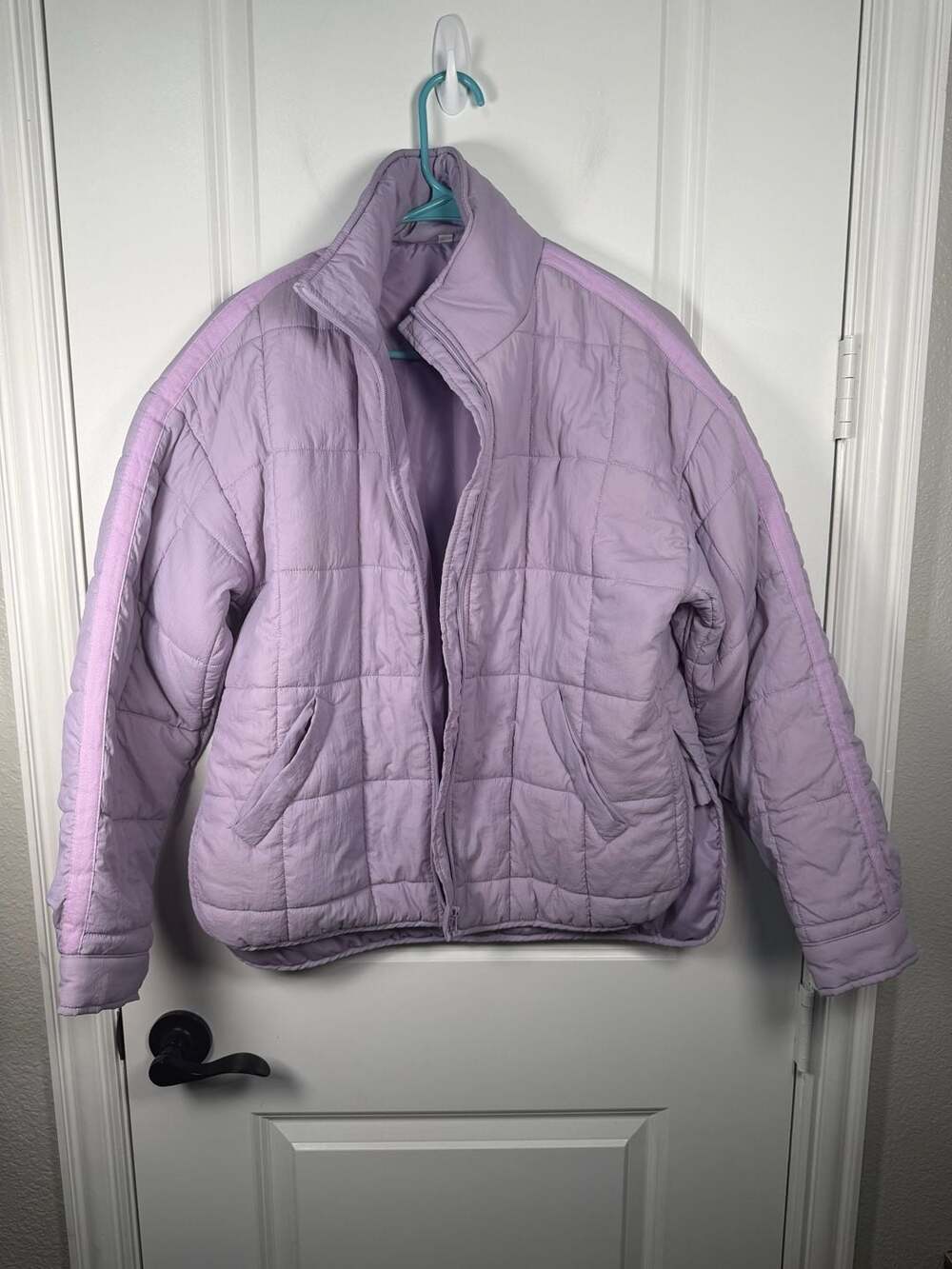Fashion Women's Lightweight Quilted Puffer Jacket in Lilac